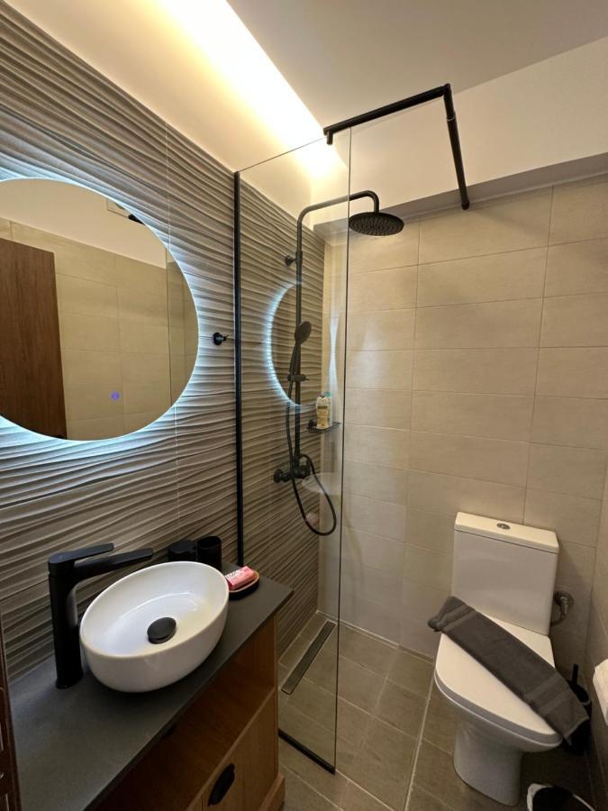 Aphrodite Apartment *